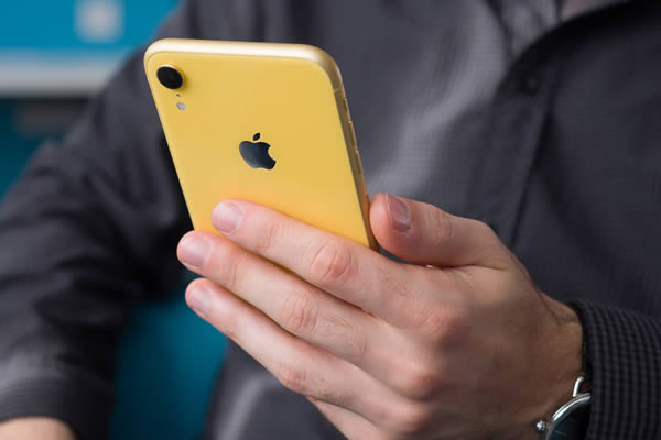 Massive IPhone XR Price Cut In India Suggests Apple Can, 46% OFF